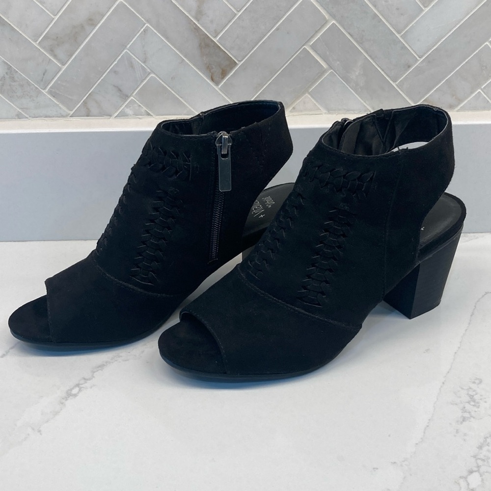 Women’s Suede Black Sonoma 3in open toe Heel booties